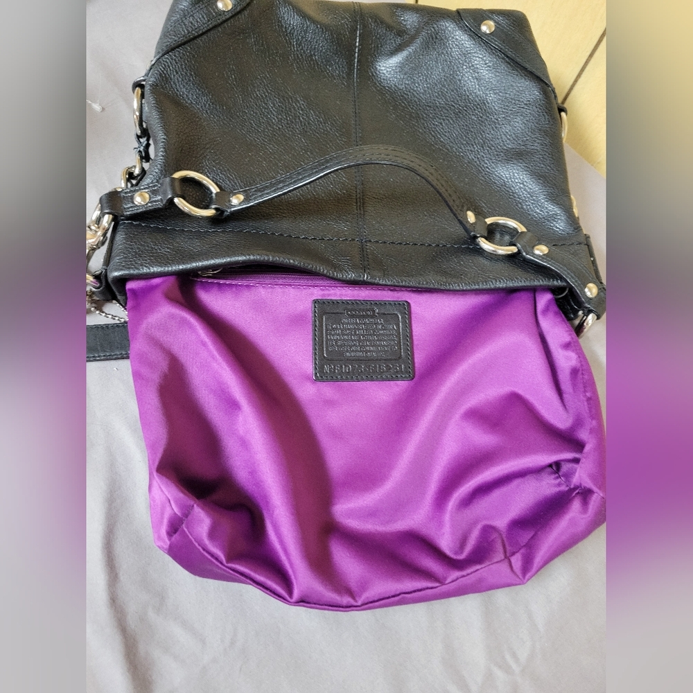 Coach Carley Hobo - Picture 11 of 13